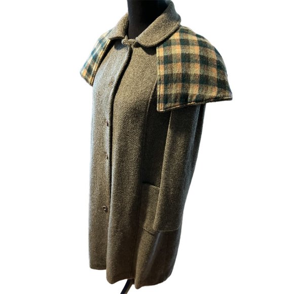 Wool vintage coat with detachable, reversible plaid capelet - Picture 9 of 9